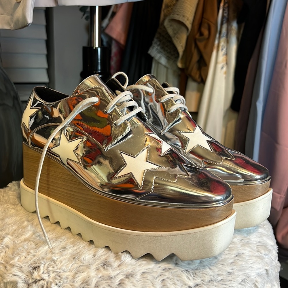 Gently worn Stella McCartney Elyse Star Sneakers Size 37.5
